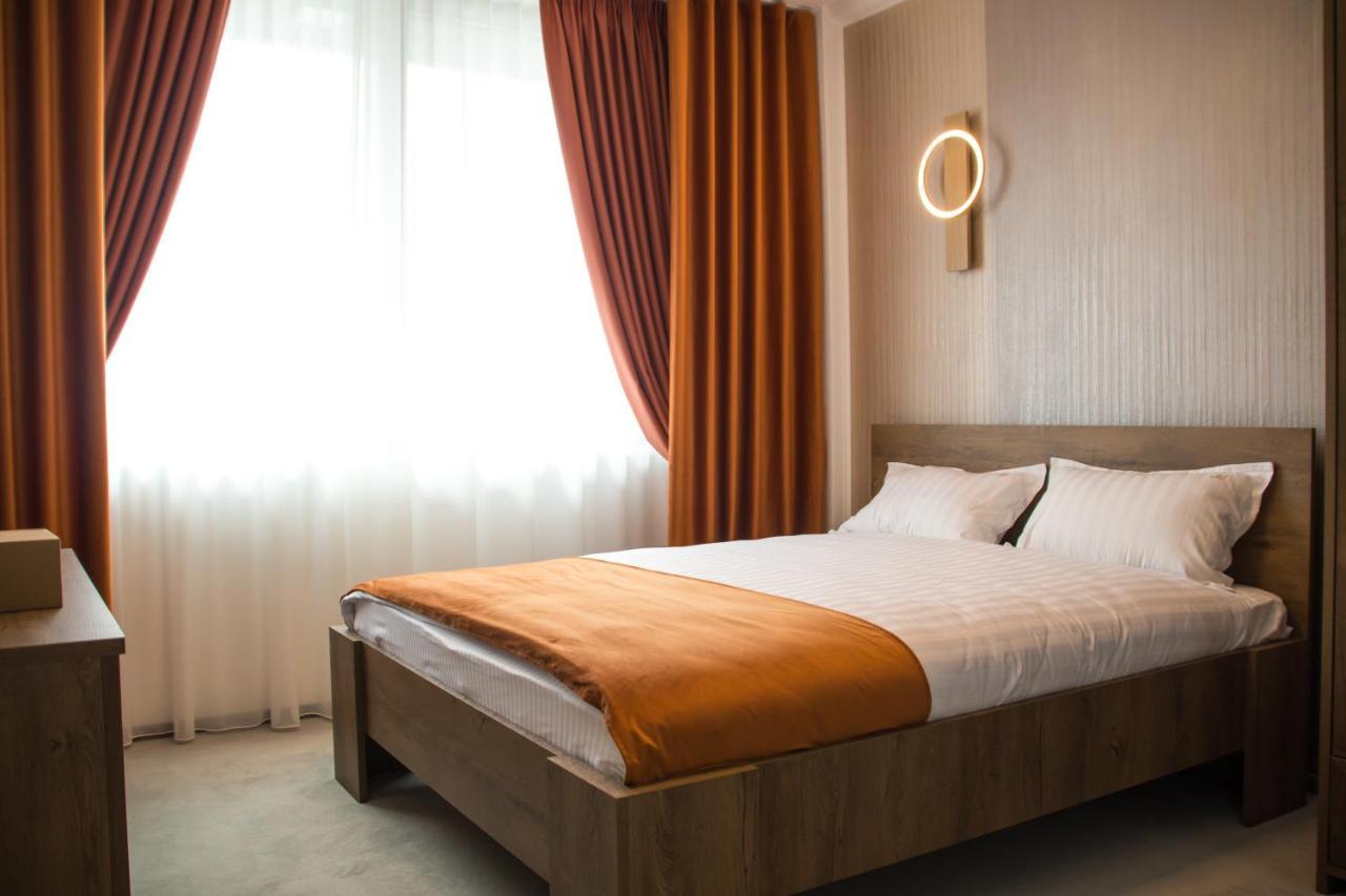 Hotel Angel Sofia Falticeni Bagian luar foto