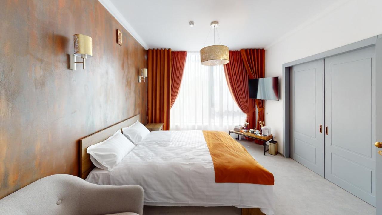 Hotel Angel Sofia Falticeni Bagian luar foto