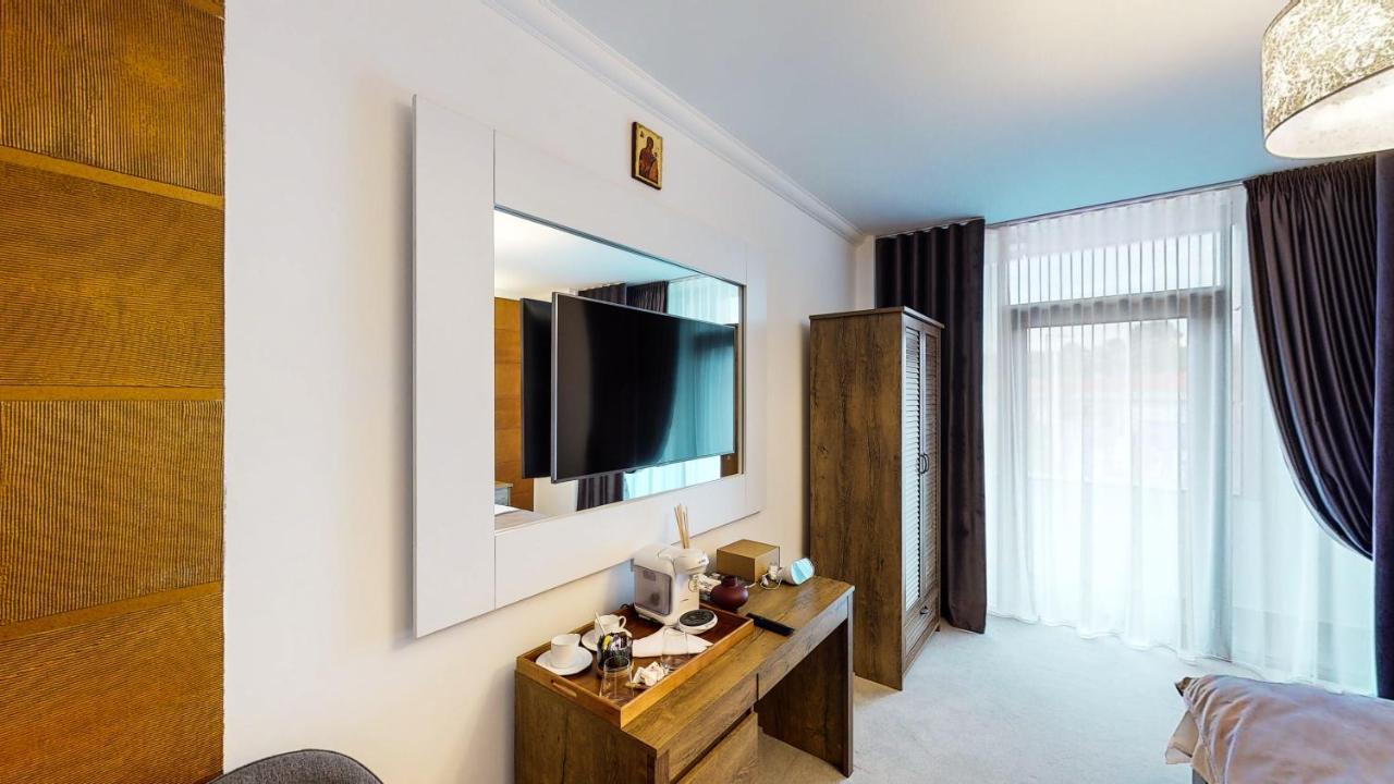 Hotel Angel Sofia Falticeni Bagian luar foto