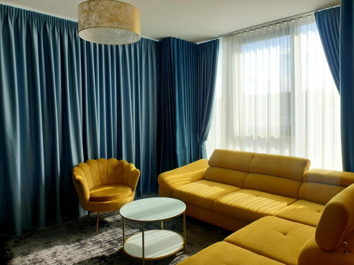 Hotel Angel Sofia Falticeni Bagian luar foto