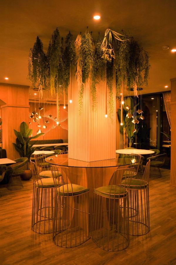 Hotel Angel Sofia Falticeni Bagian luar foto