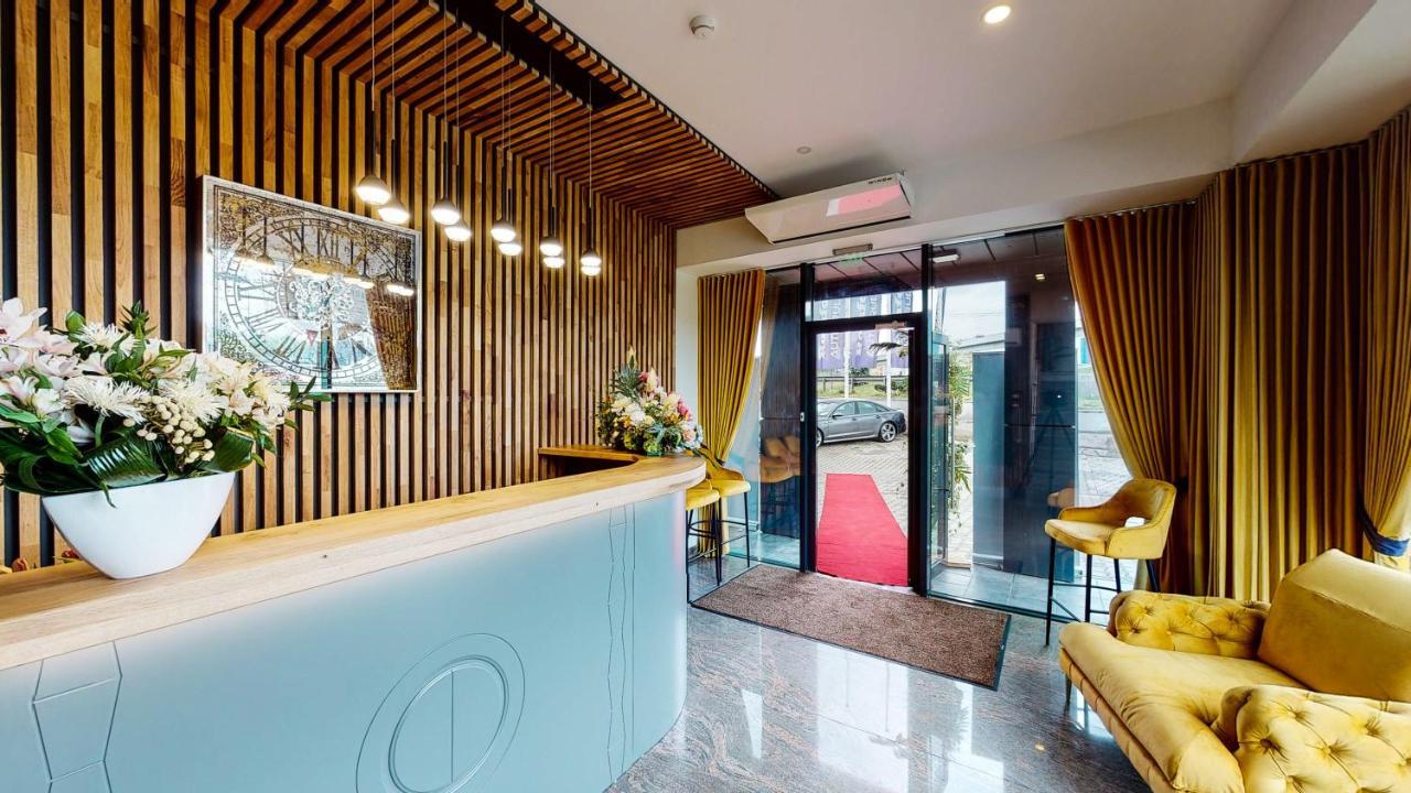Hotel Angel Sofia Falticeni Bagian luar foto