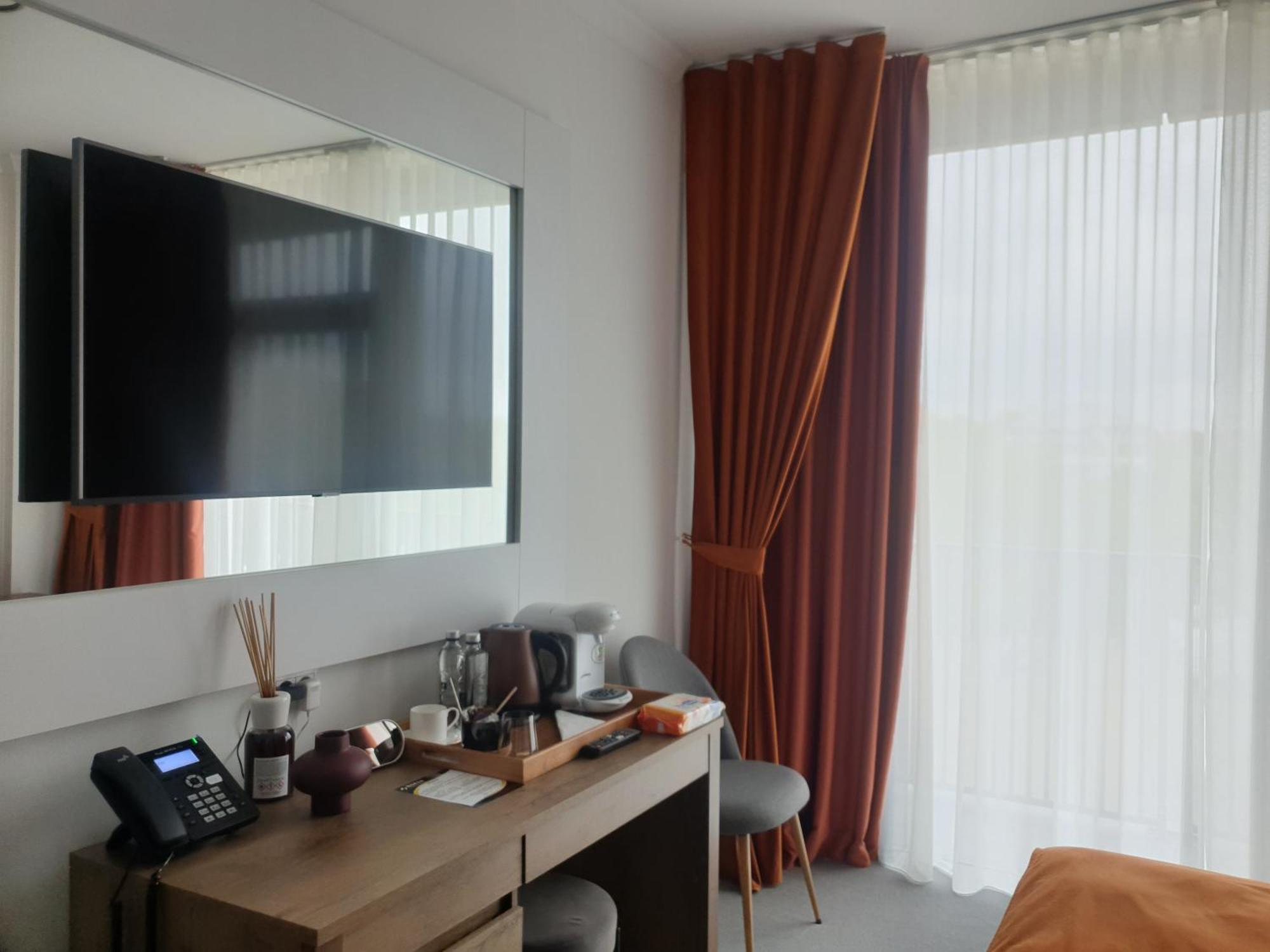 Hotel Angel Sofia Falticeni Bagian luar foto